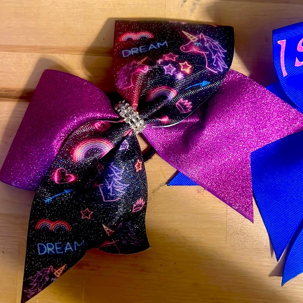 Cheer bows
